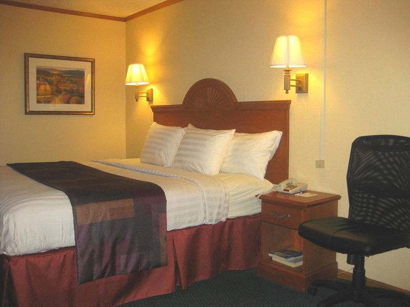 Surestay By Best Western Kansas City Country Inn North Εξωτερικό φωτογραφία