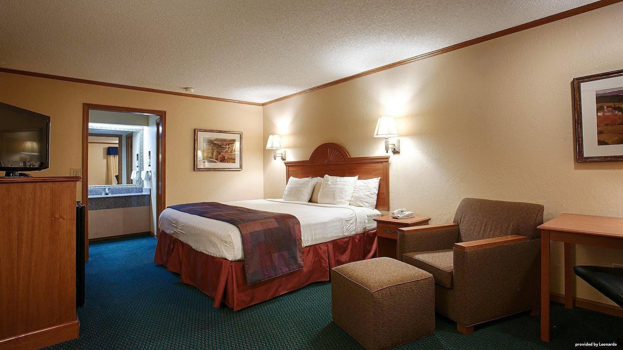 Surestay By Best Western Kansas City Country Inn North Εξωτερικό φωτογραφία